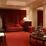 Europa Plaza فندق