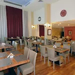 Europa Plaza 3*