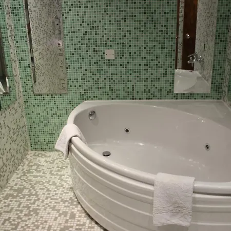 Europa Plaza Отель 3*