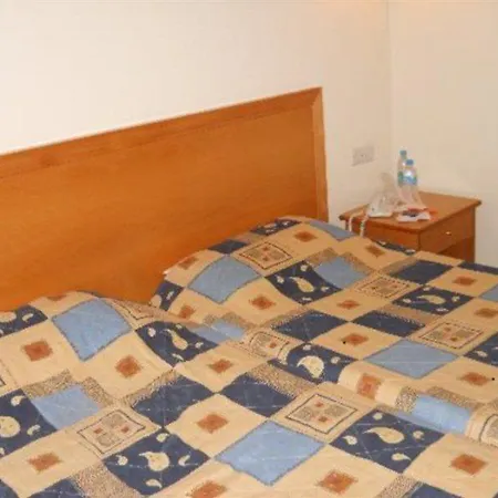 Hotel Europa Plaza 3*