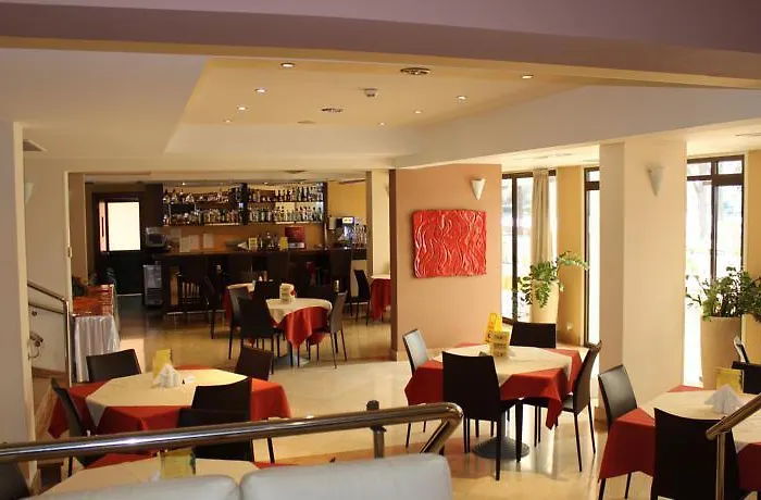 Hotell Europa Plaza 3*