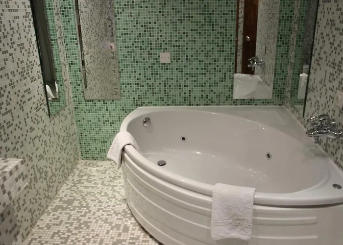 Europa Plaza Hotell 3*