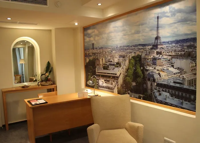 Europa Plaza Hotell 3*